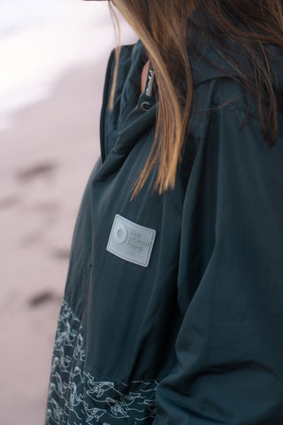 Chaqueta Mujer Trazo de Ballena Verde