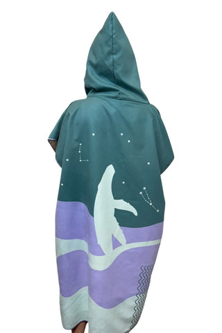 Poncho Ballena Jorobada -  Talla Única