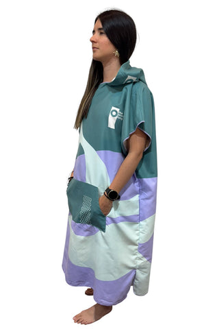 Poncho Ballena Jorobada -  Talla Única